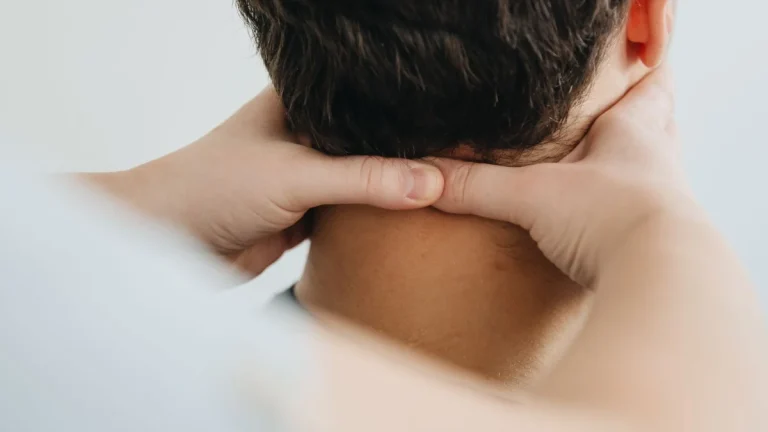 How Do You Cure Neck Pain Fast?