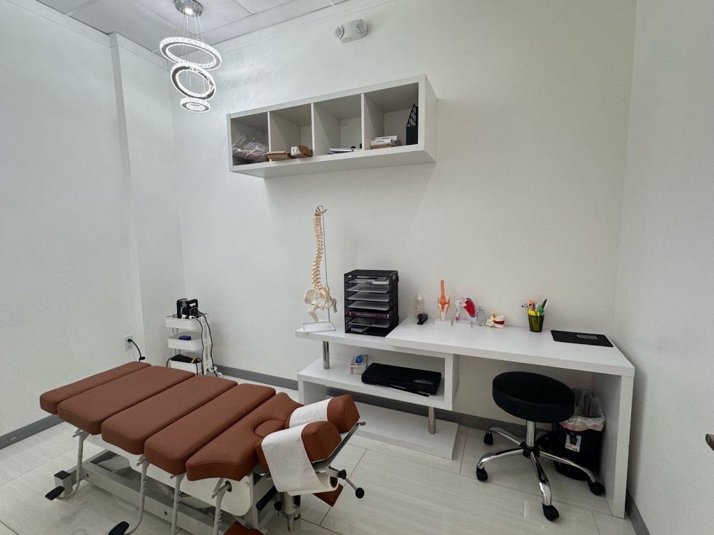Chiropractic adjustment room at the Altamonte Springs clinic